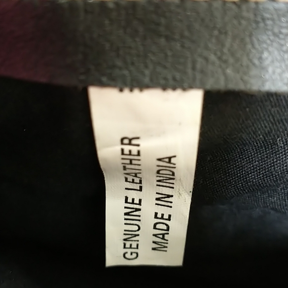 Artisan Crafted Leather Crossbody - Picture 5 of 6